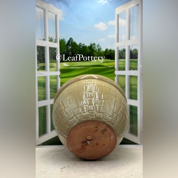 Olive Rattan Clay/Ceramic Planter Pot with drainage hole - Picture 8 of 9